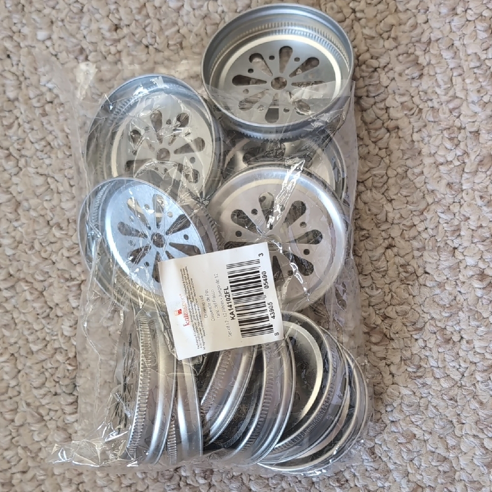 Silver Mason Jar Lids with Flower-Shaped Vents - Pack of Party Caps